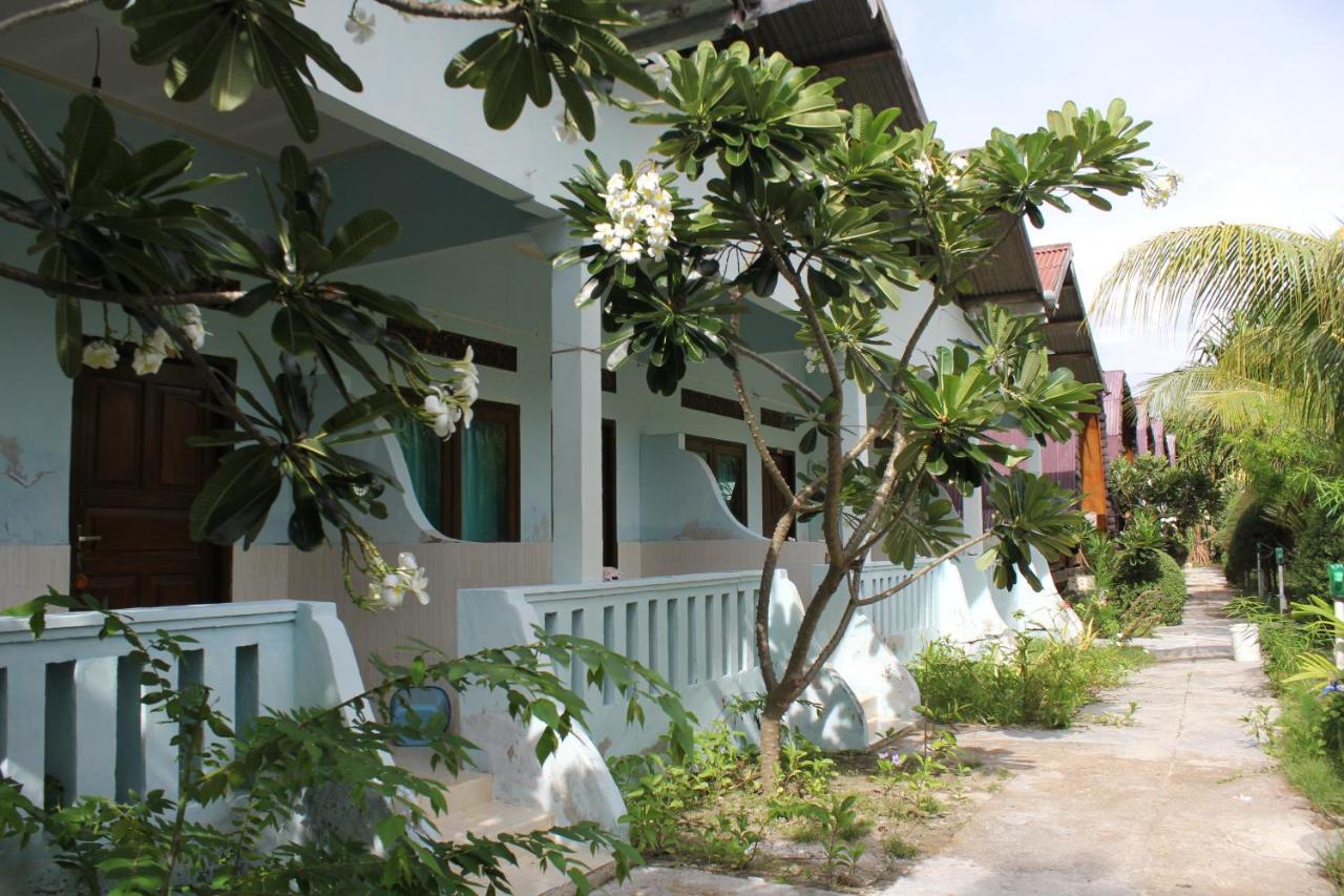 II Bungalow Gili Meno Exteriör bild