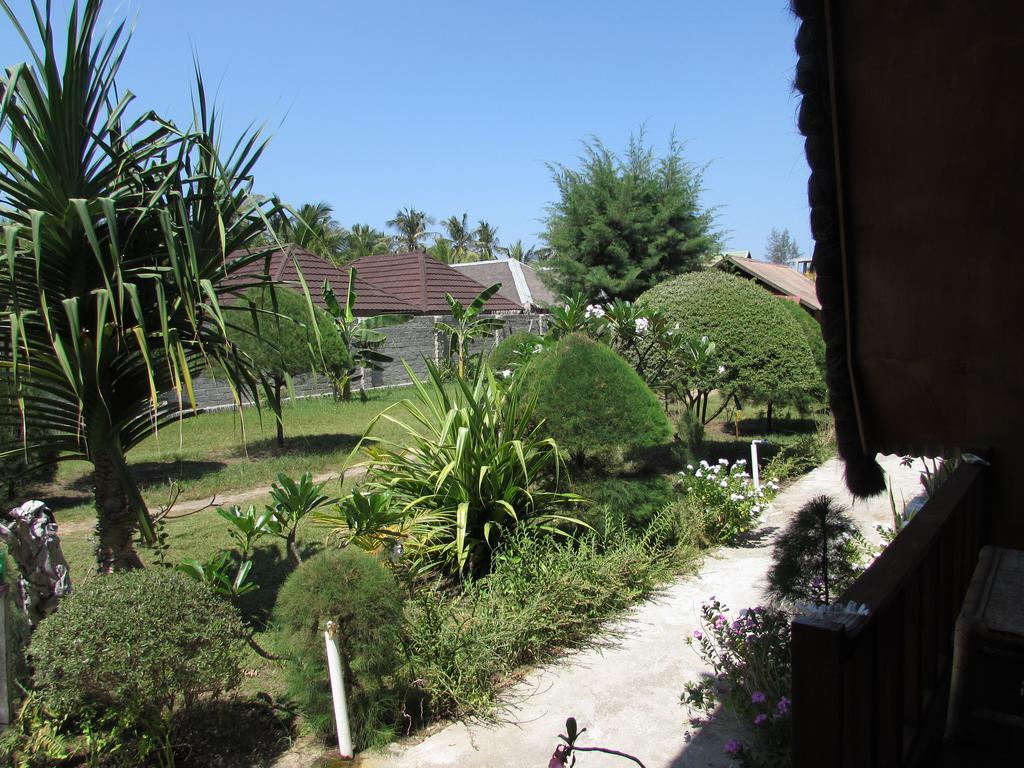 II Bungalow Gili Meno Exteriör bild